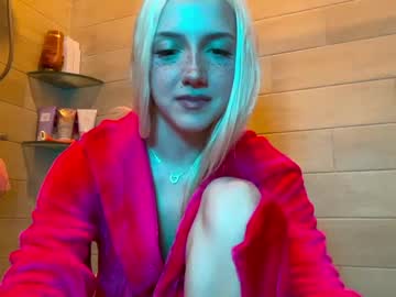 girl
        riababe cam image #6041696