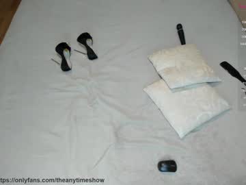 girl
        theanytimeshow cam image #648109