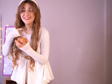 girl
        oliviavilolobos cam image #4381787