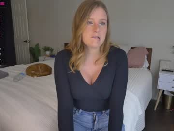 girl
        reign_rellic_ cam image #2157516