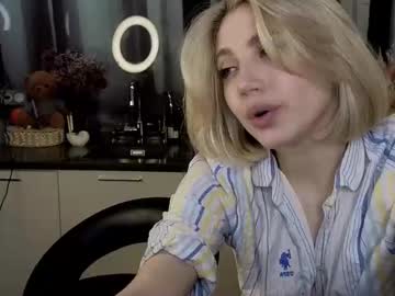 girl
        pinkadele cam image #6280443