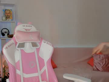 girl
        madeline_jackson cam image #1960464