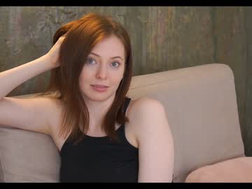 girl
        mona_elisa cam image #3499535