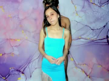 couple
        play_two_girls3 cam image #3718855