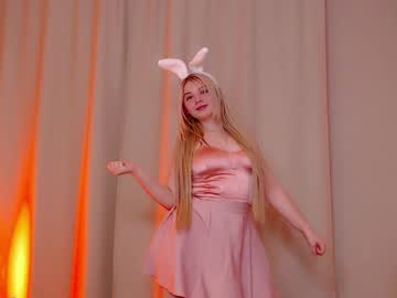 girl
        shy_blondiee cam image #838247