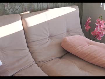 girl
        mona_elisa cam image #3477550