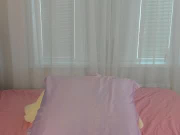 girl
        angelina_new cam image #2247395