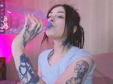 girl
        your_gabby cam image #6187644