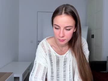girl
        elannand cam image #3004373