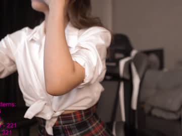 girl
        lindamei cam image #578123
