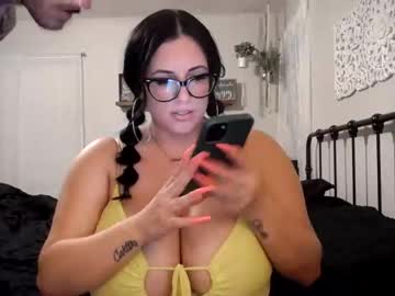 girl
        jordanamama cam image #1415217