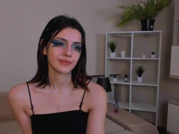girl Nude Cam Girls Playing Games with malika_beauty