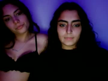 girl
        breezy6908 cam image #17587
