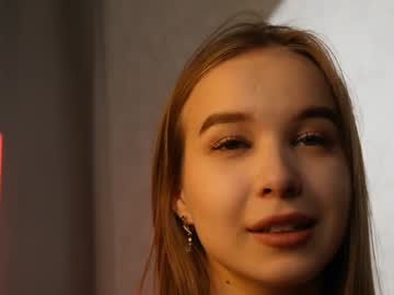 girl
        yeepshyy cam image #5894335