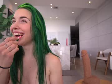 girl
        bailey_eilish cam image #6597762