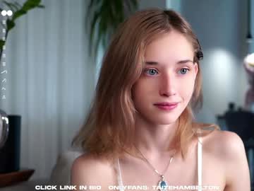 girl
        taitehambelton cam image #6845265