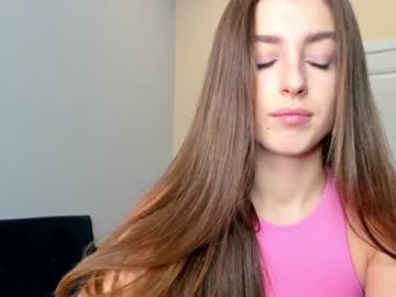 girl
        coy_amina_ cam image #641413