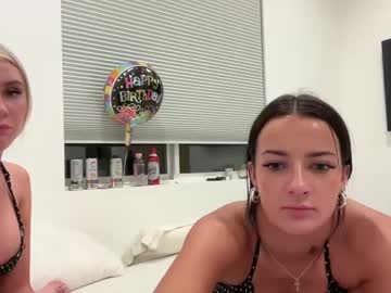 girl
        delaneywaters cam image #6386496