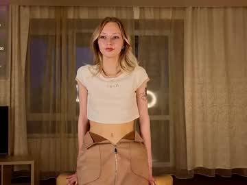 girl
        lynettedendy cam image #6872763