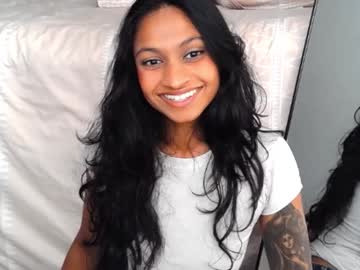 girl
        xzaramx cam image #5383759
