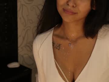 girl
        agatameow cam image #4796039