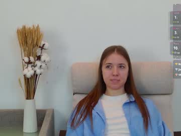 girl
        nico_collard cam image #6409329