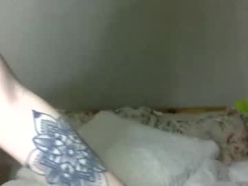 girl
        sagefoxxo cam image #839605