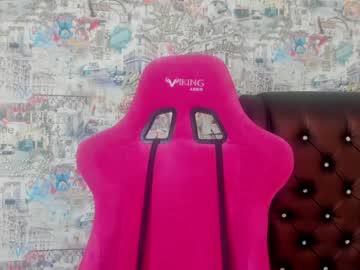 girl
        angelina_new cam image #761177