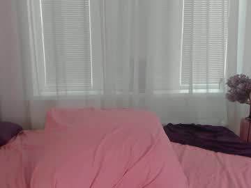 girl
        angelina_new cam image #2046208