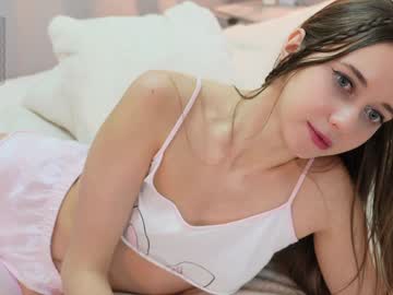 girl
        pretty_princess_elina cam image #6017857
