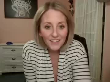girl
        joliexx41 cam image #3432243