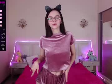 girl
        queen_kitty1818 cam image #432337