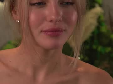 girl
        roselyn_rose cam image #6346503