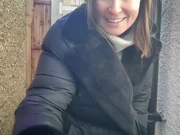 girl
        eatmypie69 cam image #6136755