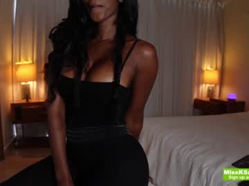 girl
        missksavage cam image #2531991