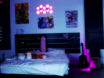 girl
        madnessalise cam image #2108191