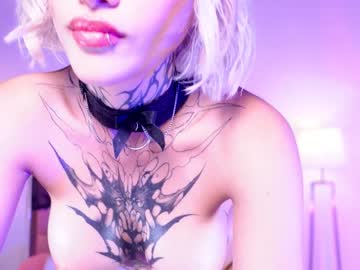 girl
        goth_dolll cam image #3123549