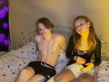 couple Nude Cam Girls Playing Games with nicholas_wgd