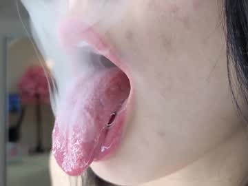 girl
        yononeey cam image #4753015