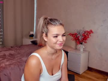 girl
        kathleenstevenson cam image #2147242