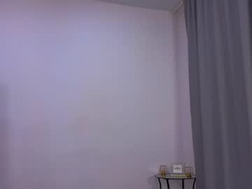 girl
        wanda_robinson cam image #2361435