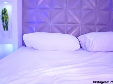 girl
        dakota_leex cam image #3374537