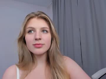 girl
        harley_blanco cam image #1663489
