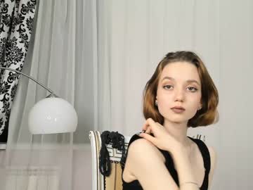 girl
        constancefyr cam image #1945155