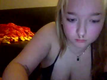 girl
        redhotcherry666 cam image #1954441