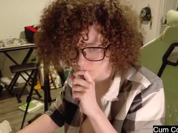 girl
        gomoreup cam image #6499747