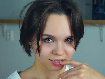girl
        primrosecolemanf cam image #5512224