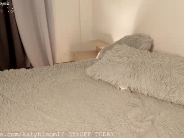 girl
        katybloom_ cam image #4128790