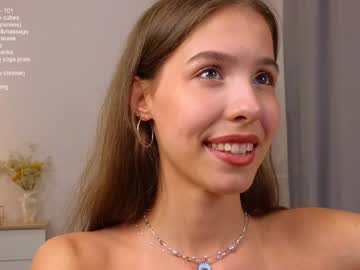 girl
        wanda_robinson cam image #6096917