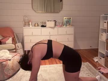 girl
        adorablair cam image #5629645